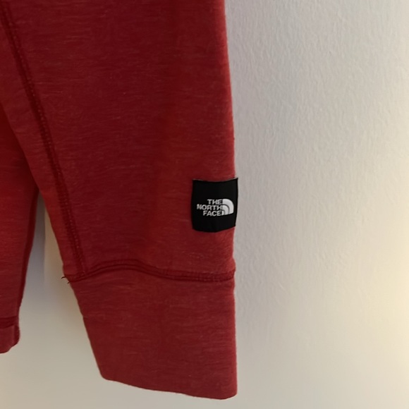 The north face crewneck shirt, Med - Picture 2 of 4